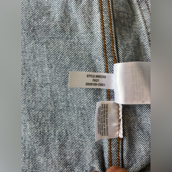 J. CREW OVERSIZED DENIM BARN CHORE COAT SIZE SMALL WOMENS - Picture 5 of 8